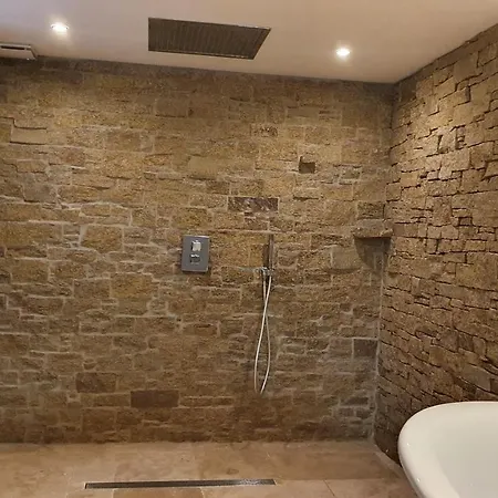 La Ferme Les Digitales Bain Nordique, Billard